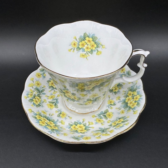 Royal Albert Nell Gwynn Series Drury Lane Tea Cup Saucer England Bone China - Picture 2 of 5